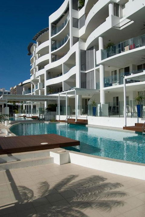 Waters Edge Apartment Cairns - Perths Hotel 9