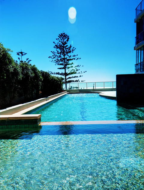 Reflection On The Sea - Perths Hotel 29