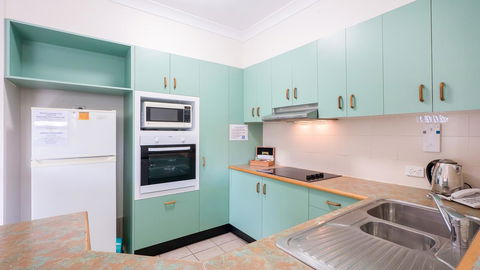 Currumbin Sands On The Beach - Perths Hotel 27
