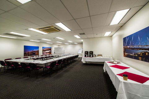George Williams Hotel - Perths Hotel 44