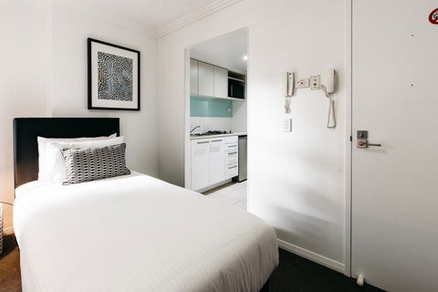 Gabba Central Apartments - Perths Hotel 23