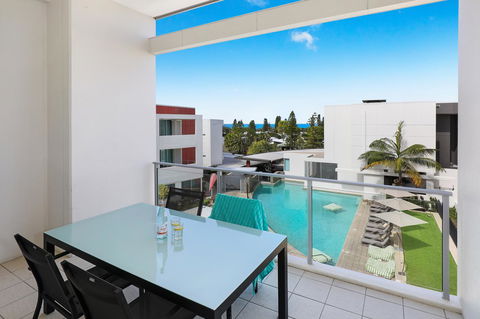 Element On Coolum Beach - Perths Hotel 1