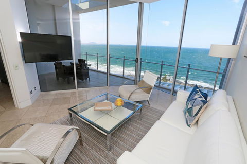 Oceans Mooloolaba - Perths Hotel 39