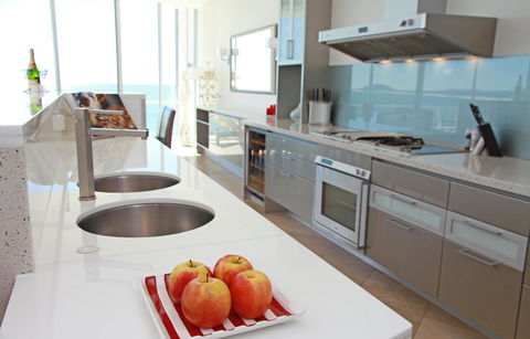 Oceans Mooloolaba - Perths Hotel 30