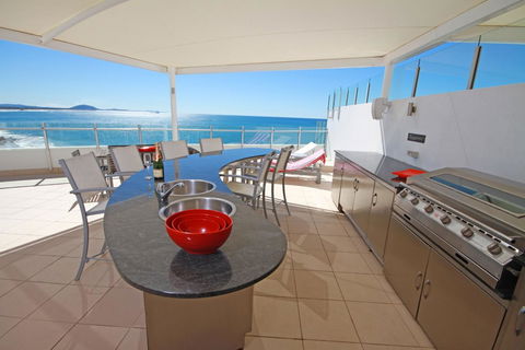 Oceans Mooloolaba - Perths Hotel 28