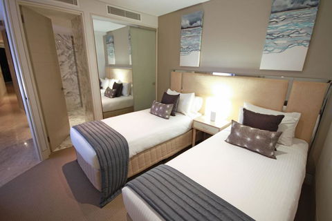 Oceans Mooloolaba - Perths Hotel 23