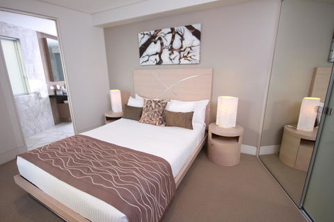 Oceans Mooloolaba - Perths Hotel 18