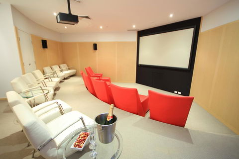 Oceans Mooloolaba - Perths Hotel 22