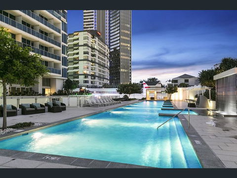 H Star Residences-- Paradise Stayz - Perths Hotel 17