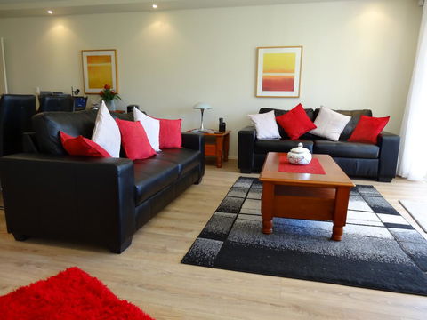 Waterfront Resort Villa With Buggy - Perths Hotel 4