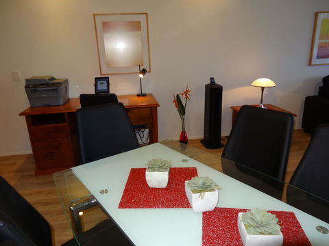 Waterfront Resort Villa With Buggy - Perths Hotel 8