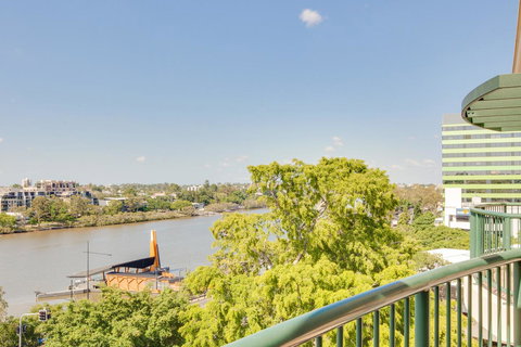 Central Cosmo Apartment Hotel - Perths Hotel 15