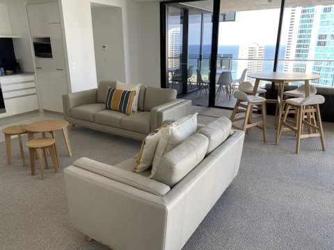 Circle On Cavill 2, 3, 4 & 5 Bedroom SkyHomes & SUB PENTHOUSES By Gold Coast Holidays - Perths Hotel 7