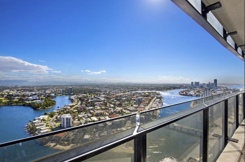 Circle On Cavill 2, 3, 4 & 5 Bedroom SkyHomes & SUB PENTHOUSES By Gold Coast Holidays - Perths Hotel 44