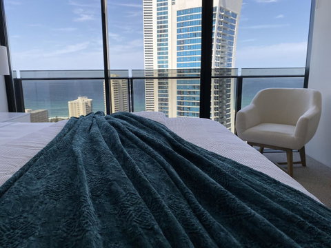 Circle On Cavill 2, 3, 4 & 5 Bedroom SkyHomes & SUB PENTHOUSES By Gold Coast Holidays - Perths Hotel 13
