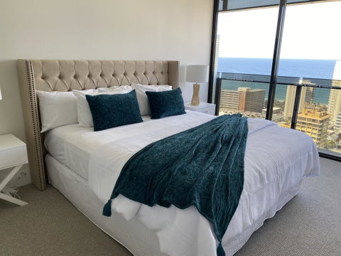 Circle On Cavill 2, 3, 4 & 5 Bedroom SkyHomes & SUB PENTHOUSES By Gold Coast Holidays - Perths Hotel 15