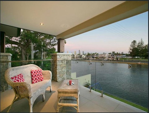 Riverfront Dream - Perths Hotel 24