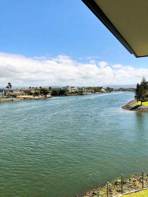 Riverfront Dream - Perths Hotel 1