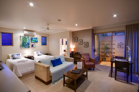 Blue Summit Hideaway - Perths Hotel 4