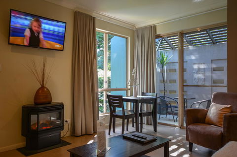 Blue Summit Hideaway - Perths Hotel 26