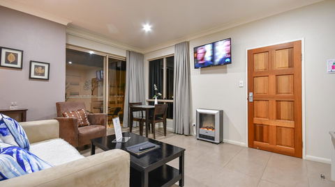 Blue Summit Hideaway - Perths Hotel 18