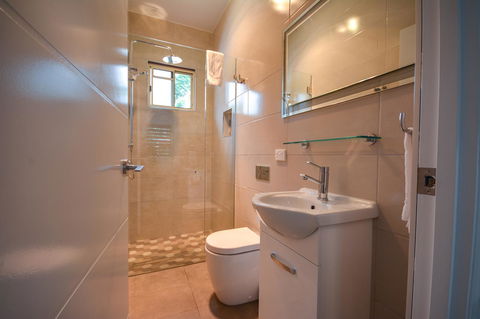 Blue Summit Hideaway - Perths Hotel 35