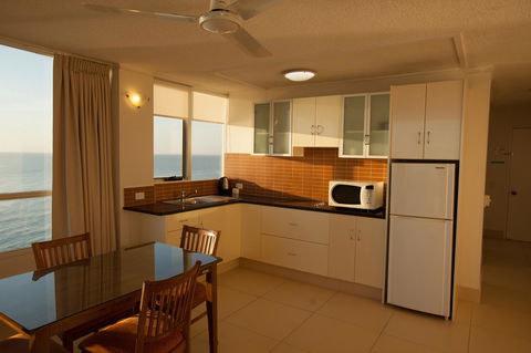 Chateau Beachside Resort - Perths Hotel 19