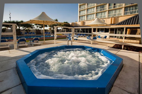 Chateau Beachside Resort - Perths Hotel 1