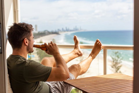 Burleigh Beach Tower - Perths Hotel 6