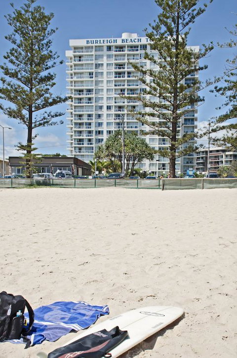 Burleigh Beach Tower - Perths Hotel 15