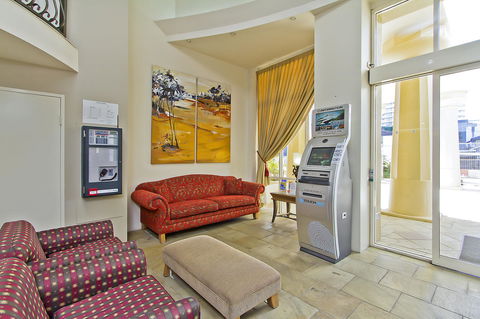 Palazzo Colonnades - Perths Hotel 21
