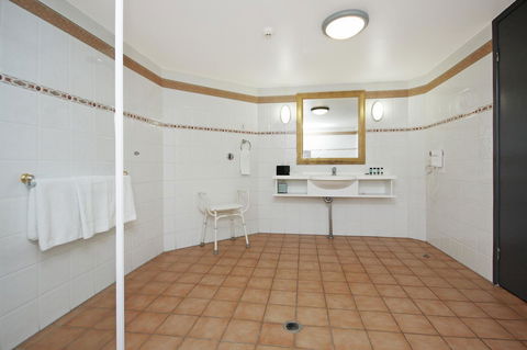 Sovereign On The Gold Coast - Perths Hotel 42