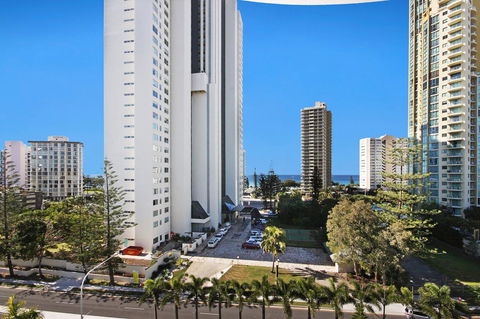 Sovereign On The Gold Coast - Perths Hotel 17