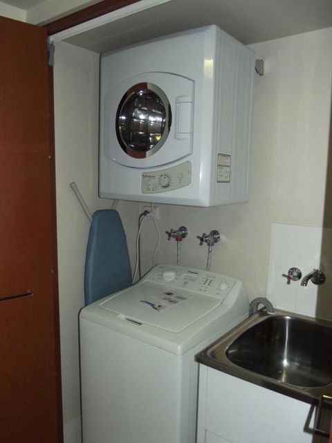 Private 2 Bedroom Apartment @ Chevron Towers - Perths Hotel 11