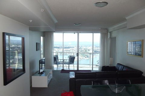 Private 2 Bedroom Apartment @ Chevron Towers - Perths Hotel 0