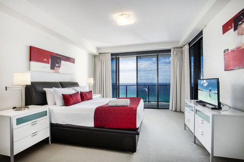Ultra Broadbeach - Perths Hotel 13