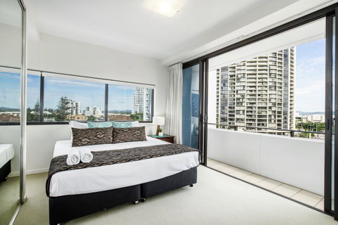 Ultra Broadbeach - Perths Hotel 7