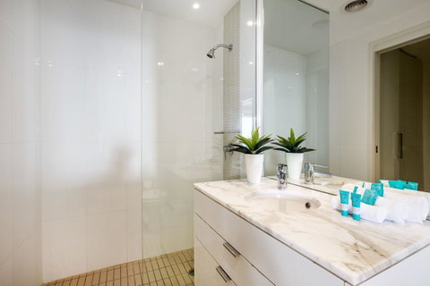 Ultra Broadbeach - Perths Hotel 29