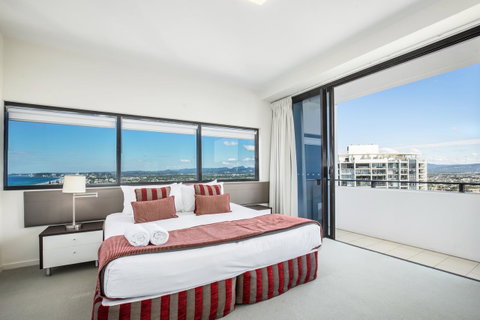 Ultra Broadbeach - Perths Hotel 16