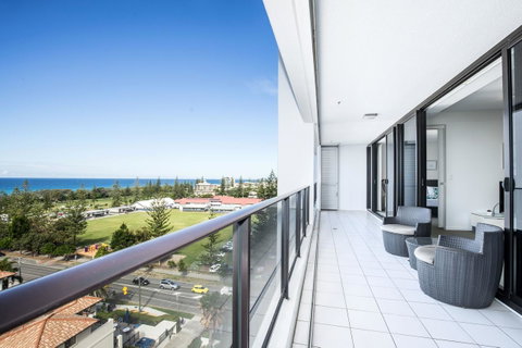 Ultra Broadbeach - Perths Hotel 41