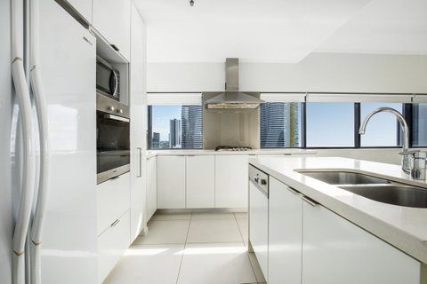 Ultra Broadbeach - Perths Hotel 31