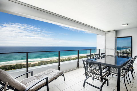 Ultra Broadbeach - Perths Hotel 15