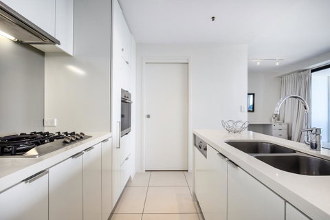 Ultra Broadbeach - Perths Hotel 35