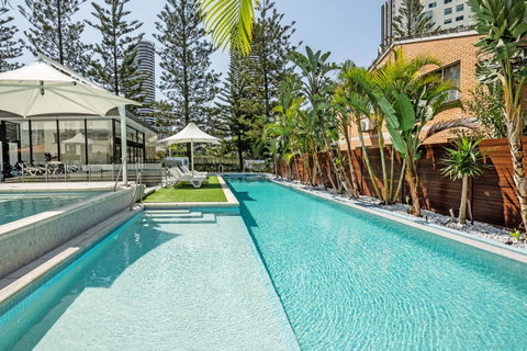 Ultra Broadbeach - Perths Hotel 3