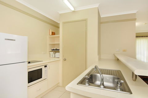 Cairns Queenslander Hotel & Apartments - Perths Hotel 25