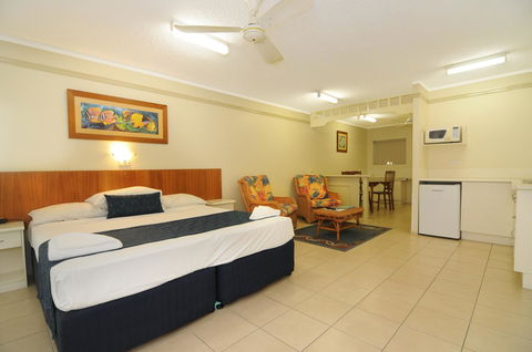 Cairns Queenslander Hotel & Apartments - Perths Hotel 22