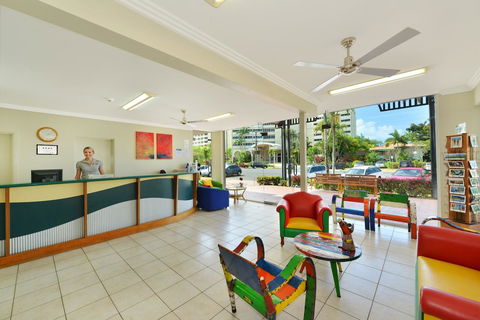 Cairns Queenslander Hotel & Apartments - Perths Hotel 5