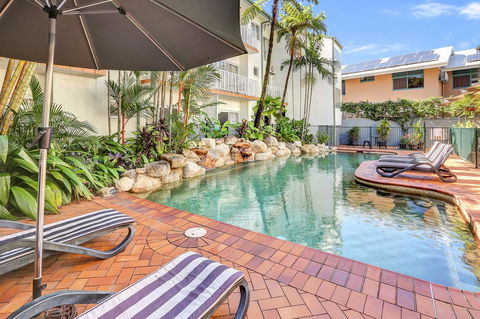 Coral Tree Inn - Perths Hotel 2