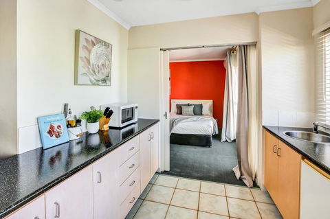 Coral Tree Inn - Perths Hotel 27
