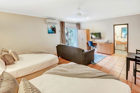 Coral Tree Inn - Perths Hotel 15